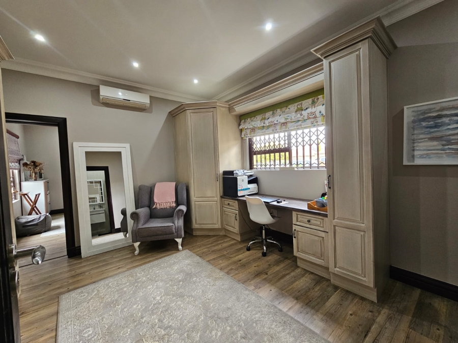 5 Bedroom Property for Sale in Jim Fouchepark Free State